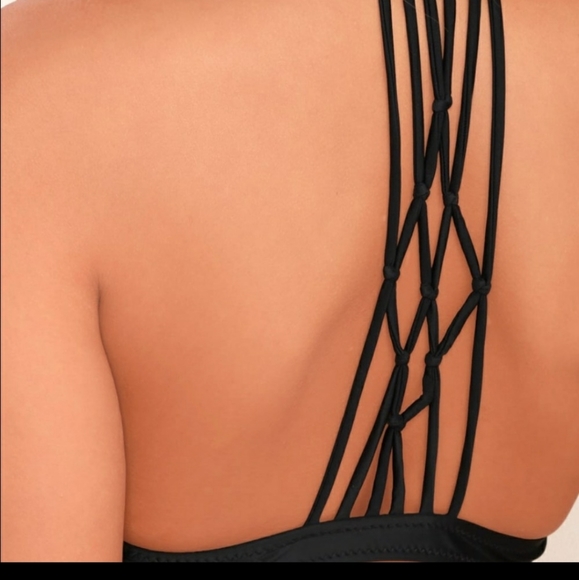 LULUS  Black bikini top w/removable pads Small EUC - Picture 9 of 12